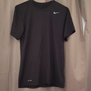 Nike Men's Small Dri-Fit Black Tee